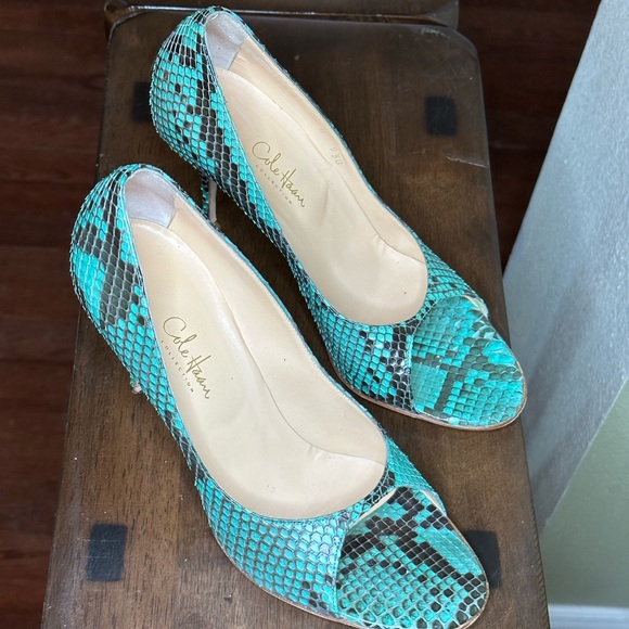 Cole Haan Real Snakeskin 8 1/2 Teal Open Toe Pumps - Picture 9 of 14
